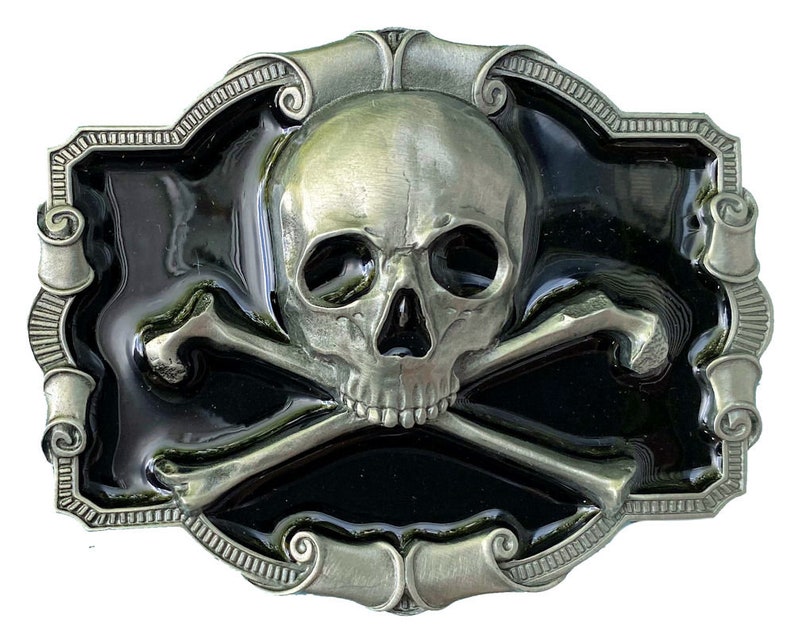 Skull & Crossbones Belt Buckle with Presentation Box image 1