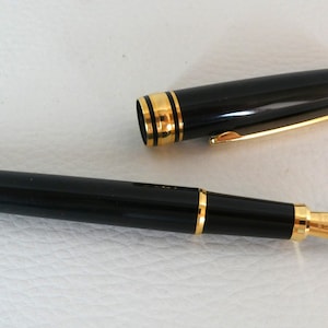 Penna stilografica - LIP - bachelite nera e metallo dorato - 1990