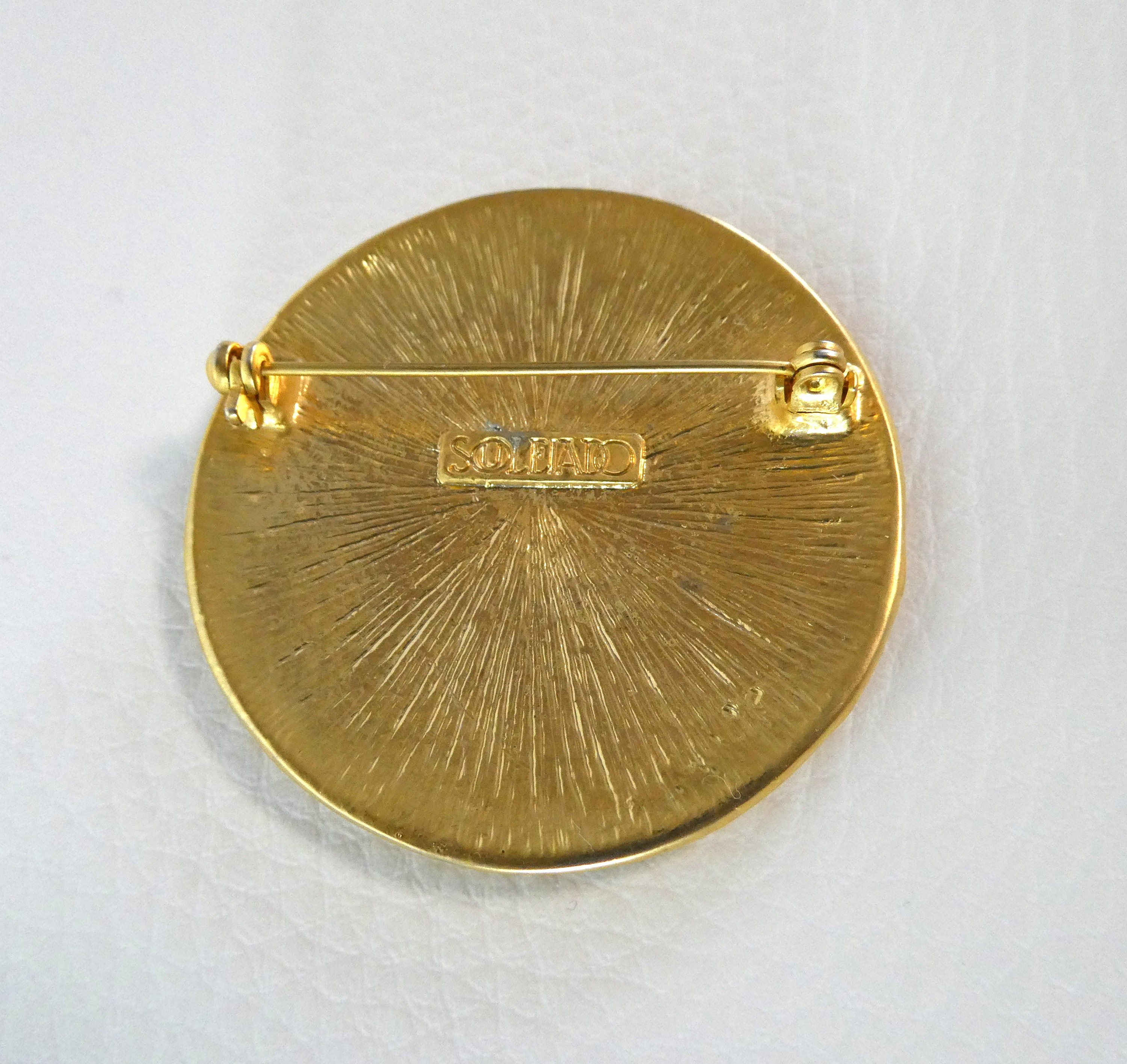 Broche Ronde Soleil – Métal Doré Mat – Signée Soleiado – Années 1980/1990 – Occasion Vintage