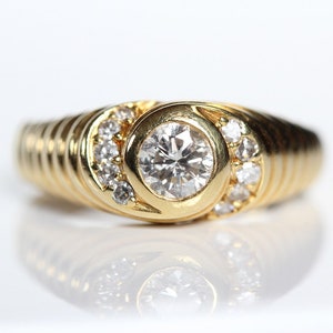 18k Gold Vintage Curvy Ribbed Band Diamond Ring, Size 6.5US - R1246