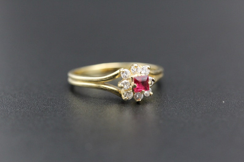 Wedding Ring Fine Jewelry R0525 Vintage Genuine Ruby /& Diamond Cluster 14k Gold Engagement Ring Size 5 14 Vintage Ring