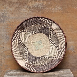 22&quot; (55.8cm) Tonga basket