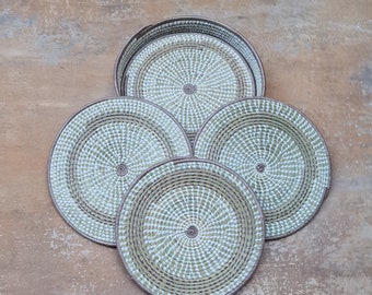 10"W (25.4cm width) Rwanda sweetgrass set of 6 placemats