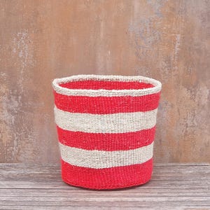 KUMI: 10&quot;W x 11&quot;H Earthy patterned fine weave sisal baskets /Storage basket/Planter basket
