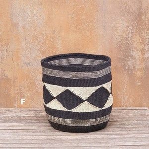 MILIMA: Black and Natural Finely Woven Geometric Sisal Basket - Etsy