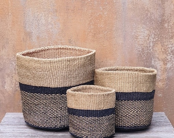 TAYARI: Black and tan patterned sisal baskets