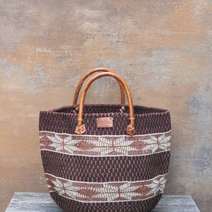 NNE: Brown patterned sisal basket bag image 2