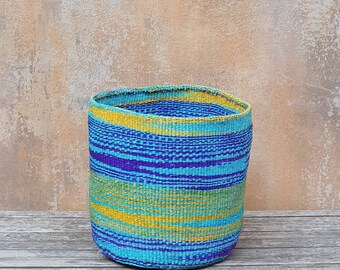 ESUPEN: Multicolour wavy fine weave sisal basket