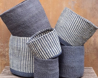 ANDAA: Grey sisal baskets
