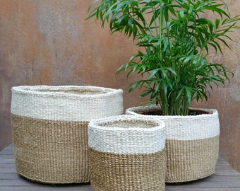 SAHARA: Dual tone natural sisal baskets