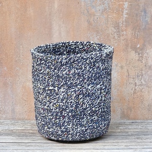 KANZU: Cesto in lana e sisal riciclati, multicolore, nero, 23 cm x 24 cm, 23 cm / Cesto portaoggetti / Cesto per piante / Cesto in lana