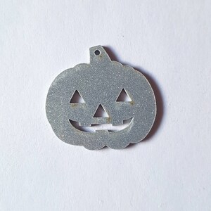 Pumpkin pendant, Glitter pumpkin pendant, Jewellery pendant, Jewellery making, Pumpkin, Glitter, Halloween, Gothic, Goth, Emo, Alternative image 4