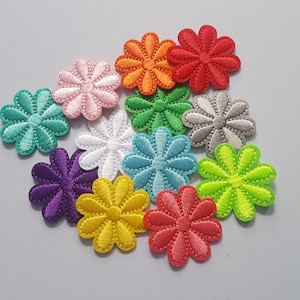 1 x Flower Iron-On Patch Appliqué | 43x41mm Embroidered Motif for Clothing, Bags & DIY Crafts