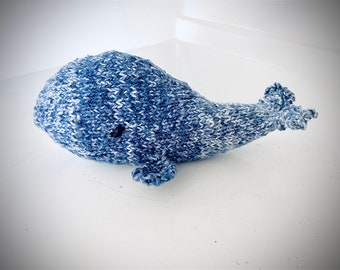 Modèle de tricot de baleine, peluche bricolage, cadeau de bébé fait maison, tricotez votre propre animal en peluche! Téléchargement instantané de baleine bleue en peluche