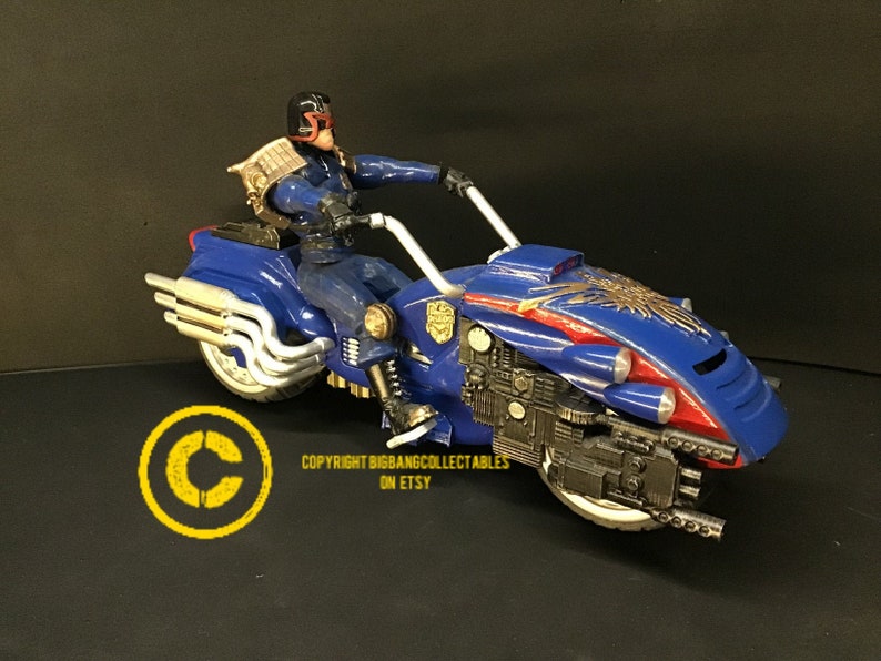 download judge dredd art
