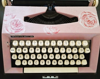 Typewriter Portable Pink Vintage Maritsa