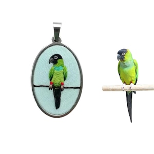 Custom Bird Pendant Necklace - Parrot Jewelry - Pet Loss Portrait -Personalized Bird Mom Gift -Budgie -Cockatiel - Galah -Ringneck -Parakeet