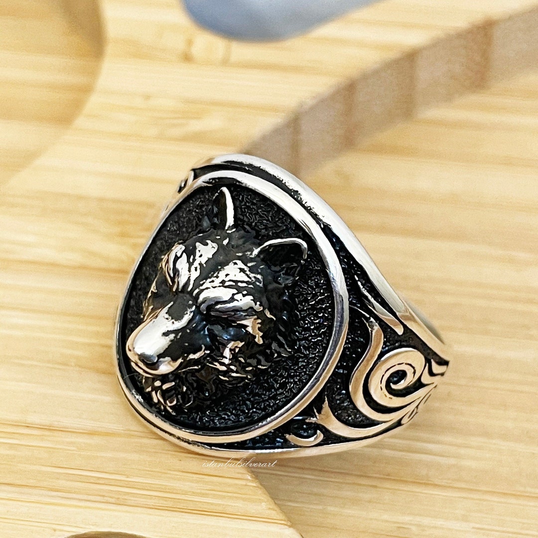 Buy Antiqued Silver Tone Stainless Steel Growling Wolf Ring Online - INOX  Jewelry - Inox Jewelry India
