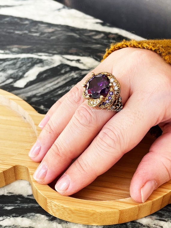 Stone ladies ring deals