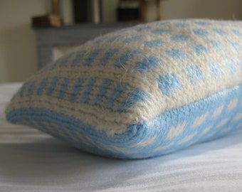 Rectangular cushion Blue/cream, Praline collection, Unique piece, Home decoration, Knitted object, hand-knitted cushion, decoration