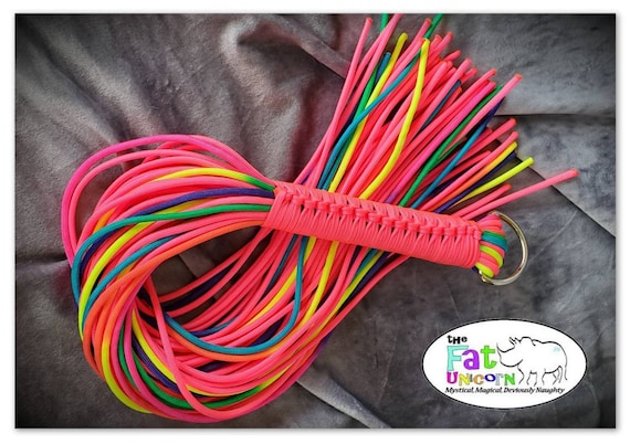 CUSTOM Kinderkink Basic Paracord flogger-