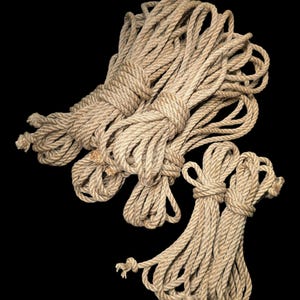 5 Jute Rope Kit – Kinbaku Studio Rope Wax Treated (8 m Each + Free Shorties + Rope Scissors)