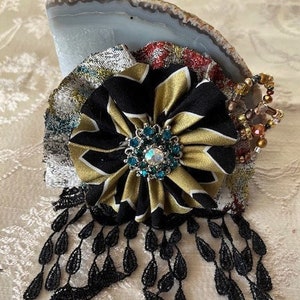 brooc, corsage, custom designed fabric brooch, fabric brooch, fabric flower brooch, MADE IN USA, textile art brooch, art wear corsage,