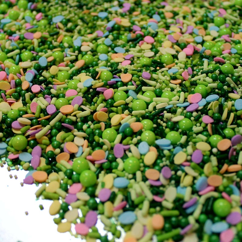 Egg Hunt edible sprinkles 4oz