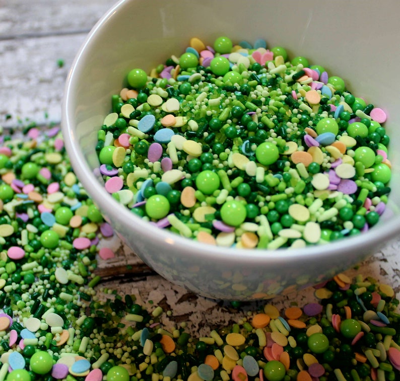 Egg Hunt edible sprinkles 4oz