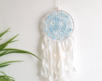 Dreamcatcher small White Blue with Silk Ribbon and Capiz Shells