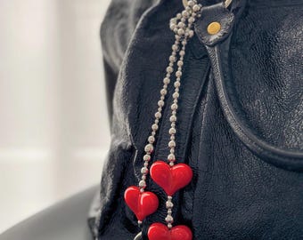 Charm chaîne de sac coeur - chaîne de sac à main perlée avec coeurs rouges, accessoire de sac à main boule argentée