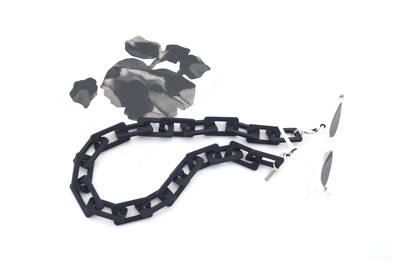 gucci eyeglass chain