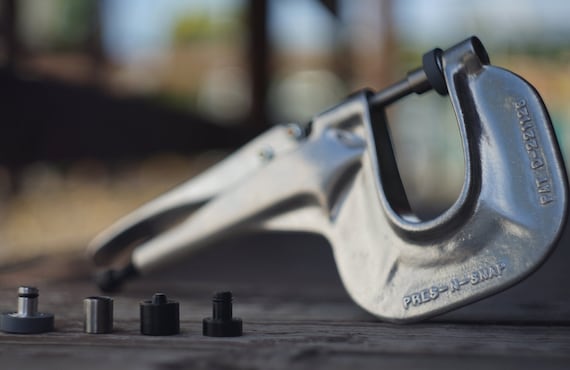 Hoover Press N' Snap Tool for Buttons, Grommets & Snaps, Heavy