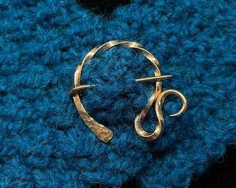 Copper shawl brooch, Penannular brooch, Shawl pin, Cloak pin, Scottish brooch, Celtic jewellery, Medieval jewellery, Renaissance jewellery