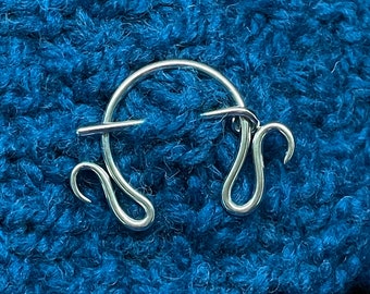 Silver shawl brooch, Small shawl pin, Penannular pin, Cloak pin, Scottish brooch, Celtic jewellery, Medieval jewellery, Renaissance jewelry