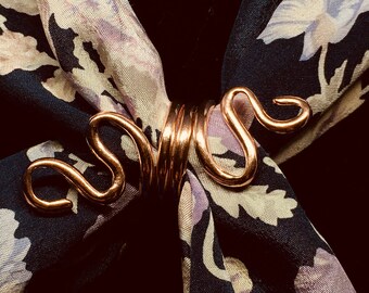 Wavy scarf ring, Copper scarf slide, Scarf clip, Scarf clasp, Scarf jewellery, Scarf accessory, BFF gift, Mom gift, Birthday gift