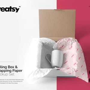 Set di mockup di scatola postale e carta da regalo
