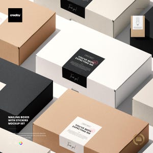 Puede incluir: Varias cajas de envío en blanco, negro y beige. Cada caja tiene una pegatina con el texto "YOU'VE BEEN EXPECTING ME" y "Thank you!". Las cajas forman parte de un conjunto de maquetas.