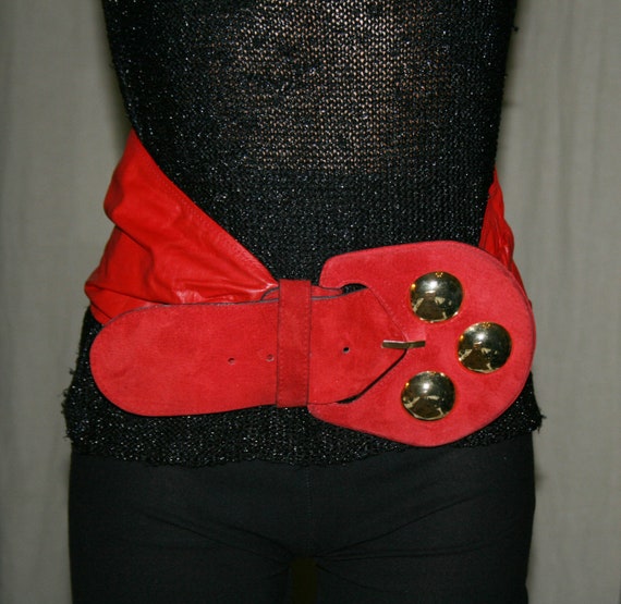 Vintage BELT Red LEATHER/ Woman Belt/Leather vinta