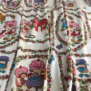 Vintage 80’s Strawberry Shortcake Pinch Pleat Drapery Panel 38” x 60”