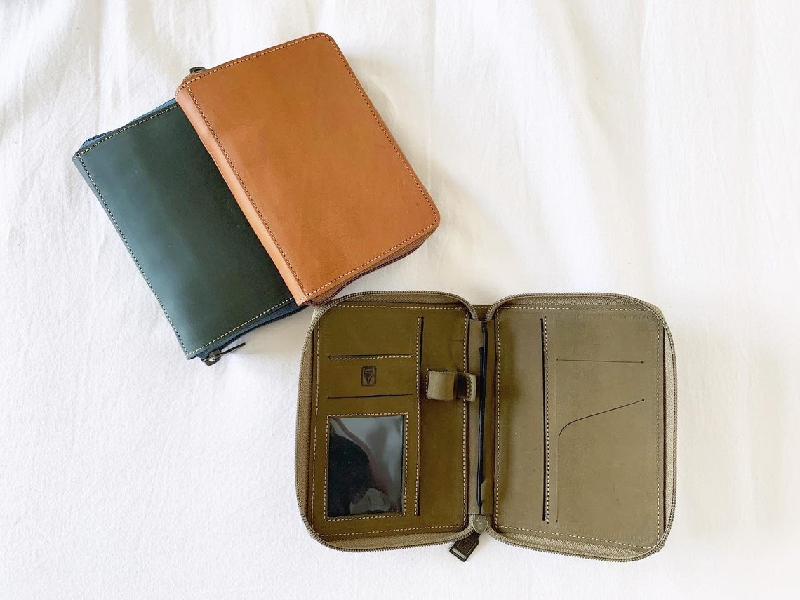 Leather Traveler's Notebook Cover for Passport Size With Etsy