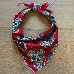 Dog bandana, Day of the dead, sugar skull, dia de los muertos, Tie On Dog Bandana