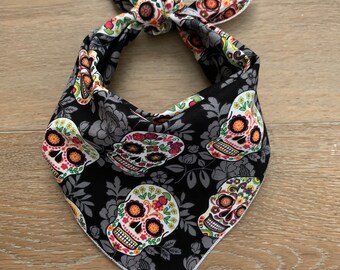 Small Sale: Dog Bandana Sugar Skull Rose Print fashion holiday dog clothes tie-on Day of the Dead dia de los Muertos or Halloween