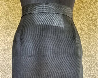 Vintage Hight-Waisted 1980s Pencil Skirt