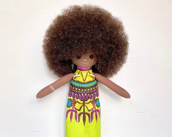 Grande poupée afro. Poupée noire. Poupée afro-américaine
