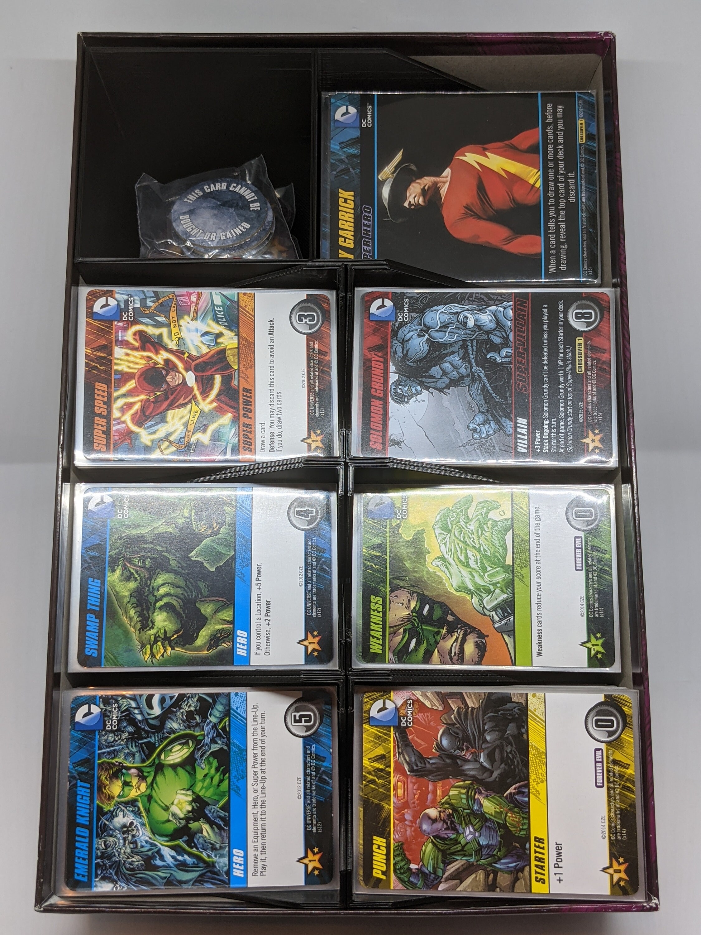 dc deck building game oversized cards sleeves DC Comics Super Heroes Deck-Building Game Multiverse Box main image 1