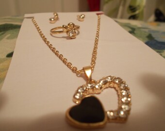 Vintage Heart Shaped Necklace  With Earrings And Ring