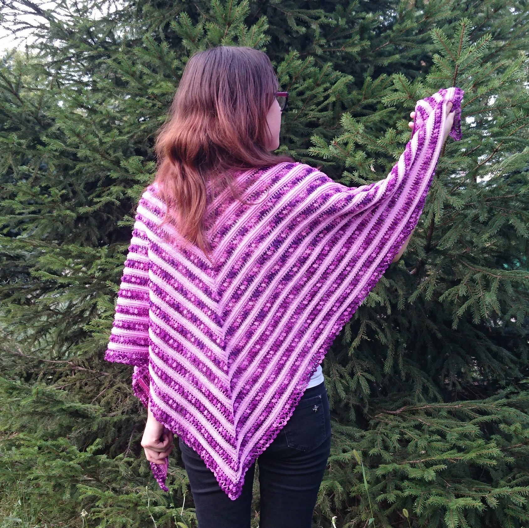 透かし編みショール｜グラデーションレッド｜ハンドメイド 透かし編みショール｜グラデーションレッド｜ハンドメイド