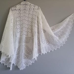 Weißes Spitzentuch, Stricktuch, weißes Mohairtuch aus reiner Wolle, Dreieckscape