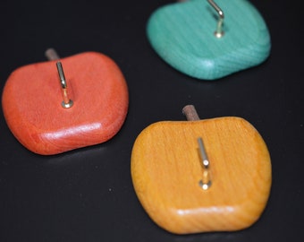 Wooden hook with artisan apple-shaped self-adhesive 5.5x6 cm